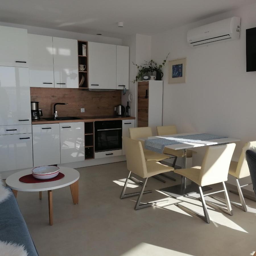 Ferienwohnung Bella Mare Mandre Exterior foto